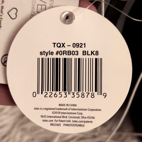 Totes Cirrus Slip Resistant Slip-on Rain Boots - Picture 7 of 8